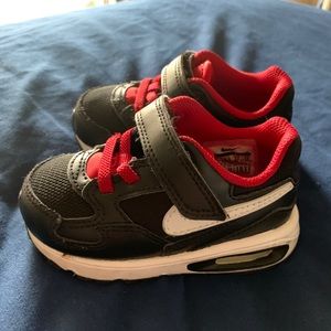 Nike Air Max - Black & Red